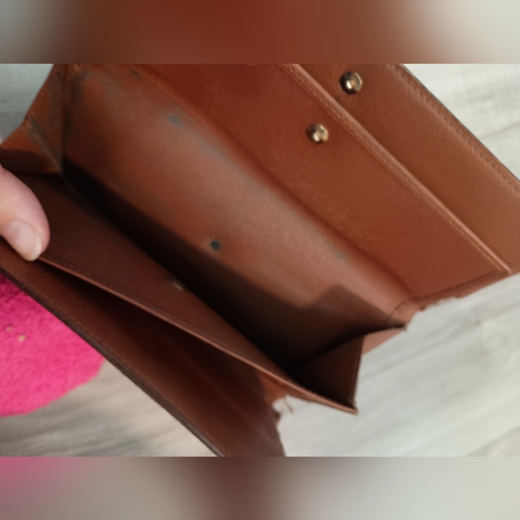 Louis Vuitton Monogram Tri Fold Wallet - Picture 12 of 16